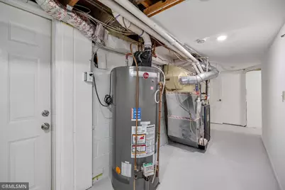 2181 Sunrise Drive N, Maplewood, MN 55117 - Photo 18