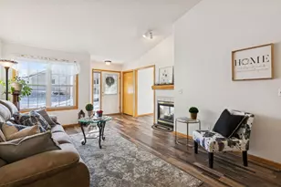 432 Sarazin St, Shakopee, MN 55379 - Photo 12