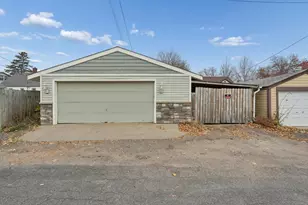 1052 Geranium Ave E, Saint Paul, MN 55106 - Photo 32