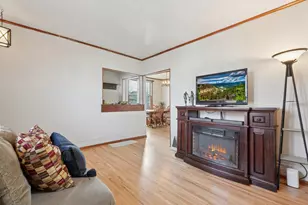 1052 Geranium Ave E, Saint Paul, MN 55106 - Photo 6
