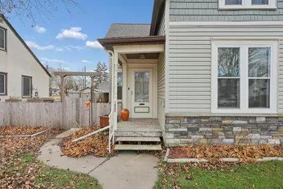1052 Geranium Avenue E, Saint Paul, MN 55106 - Photo 2