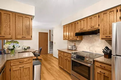 10134 Utah Avenue S, Bloomington, MN 55438 - Photo 6