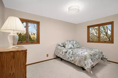 10134 Utah Avenue S, Bloomington, MN 55438 - Photo 8