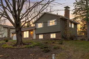 10134 Utah Ave S, Bloomington, MN 55438 - Photo 2