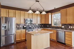 4905 Narcissus Ln N, Plymouth, MN 55446 - Photo 12