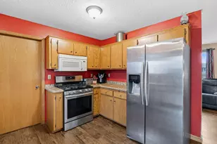 812 Cedar St SW, Isanti, MN 55040 - Photo 16