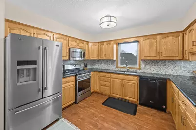 1289 Sunburst Way SE, Hutchinson, MN 55350 - Photo 2