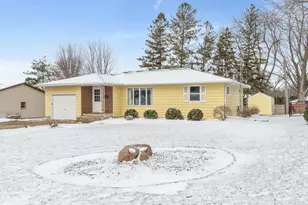 1426 Eden Ln, Faribault, MN 55021 - Photo 2