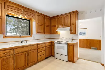 1426 Eden Lane, Faribault, MN 55021 - Photo 4