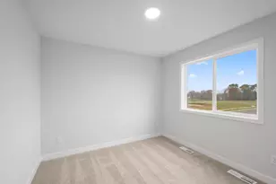 1323 Compton Ave, River Falls, WI 54022 - Photo 34