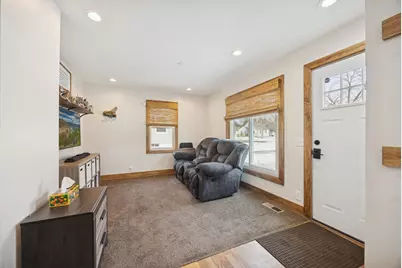 511 N Swift Avenue, Litchfield, MN 55355 - Photo 2