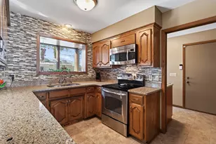 3435 Rosewood Ln N, Plymouth, MN 55441 - Photo 6