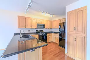 563 Milwaukee Rd, Shakopee, MN 55379 - Photo 4