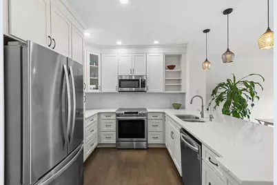 660 N 2nd Street #303, Minneapolis, MN 55401 - Photo 2