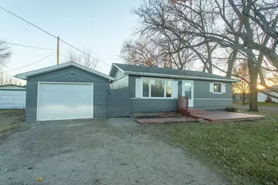 921 18th Avenue N, Moorhead, MN 56560 - Photo 2