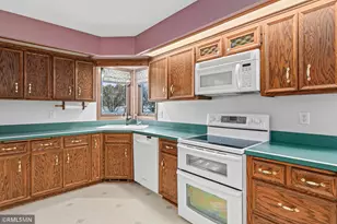 2231 Queens Dr, Woodbury, MN 55125 - Photo 4