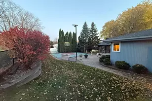 2231 Queens Dr, Woodbury, MN 55125 - Photo 46