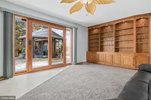 2231 Queens Dr, Woodbury, MN 55125 - Photo 10