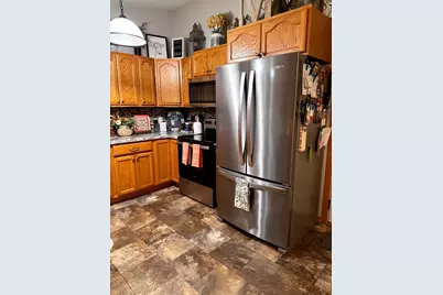 520 Harriett Drive, Marshall, MN 56258 - Photo 4