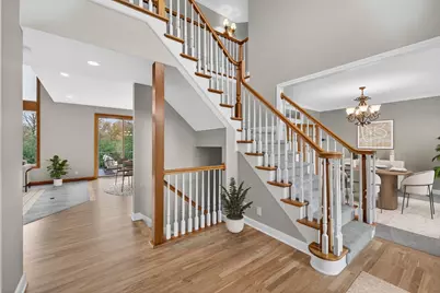 910 Wicklow Lane SW, Rochester, MN 55902 - Photo 2