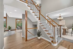 910 Wicklow Ln SW, Rochester, MN 55902 - Photo 2