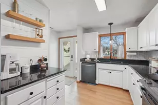 1104 Balsam Ct, New Richmond, WI 54017 - Photo 10