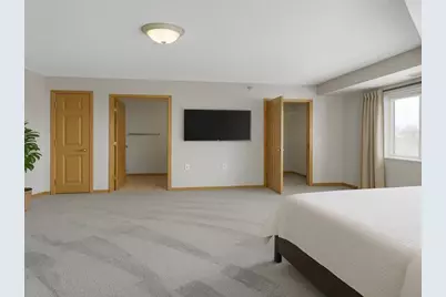 1321 Lake Drive W #218, Chanhassen, MN 55317 - Photo 6