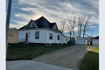 112 5th Street NE, Stewartville, MN 55976 - Photo 2