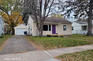 617 20th St N, Moorhead, MN 56560 - Photo 1