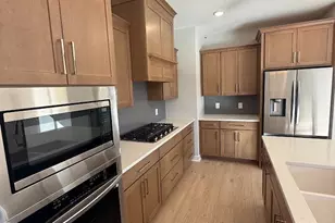 11833 35th St N, Lake Elmo, MN 55042 - Photo 2