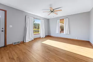 616 E Sarnia St, Winona, MN 55987 - Photo 4