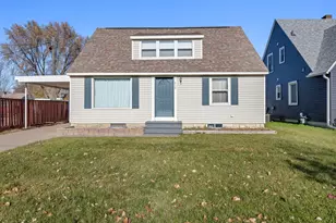 616 E Sarnia St, Winona, MN 55987 - Photo 2