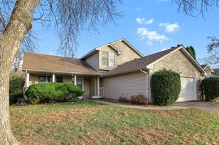 8932 Prestwick Cir N, Brooklyn Park, MN 55443 - Photo 2