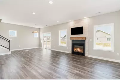 1515 Ranger, Glencoe, MN 55336 - Photo 4