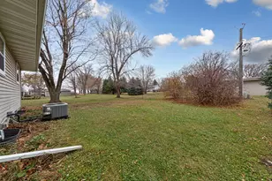 351 1st Ave NE, Wells, MN 56097 - Photo 10