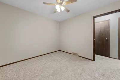 351 1st Avenue NE, Wells, MN 56097 - Photo 32