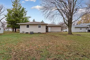 351 1st Ave NE, Wells, MN 56097 - Photo 6