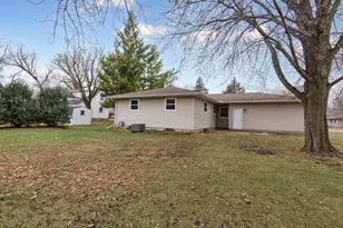 351 1st Ave NE, Wells, MN 56097 - Photo 4