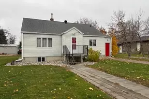 211 9th St S, Breckenridge, MN 56520 - Photo 1