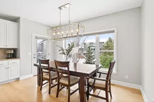 5865 Comstock Ln N, Plymouth, MN 55446 - Photo 10