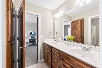 5865 Comstock Lane N, Plymouth, MN 55446 - Photo 32