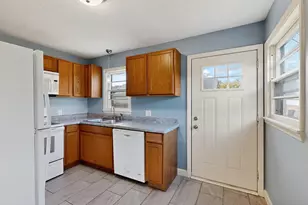 317 15th Ave NE, Rochester, MN 55906 - Photo 10