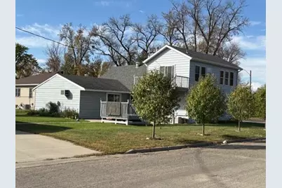 632 9th Street N, Breckenridge, MN 56520 - Photo 2