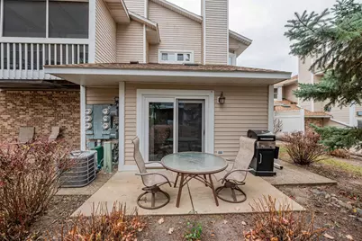 5324 Highpointe Drive, Bloomington, MN 55437 - Photo 16