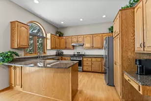 534 Linden Ln, Lino Lakes, MN 55014 - Photo 10