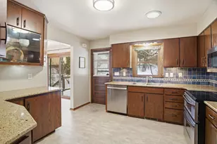 6170 Carleda Way, Inver Grove Heights, MN 55076 - Photo 6