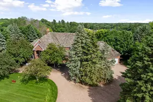 10 Apple Orchard Ct, Dellwood, MN 55110 - Photo 14