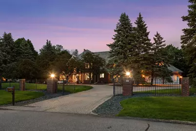 10 Apple Orchard Court, Dellwood, MN 55110 - Photo 4