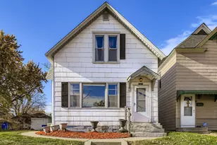 1005 Galtier St, Saint Paul, MN 55117 - Photo 1