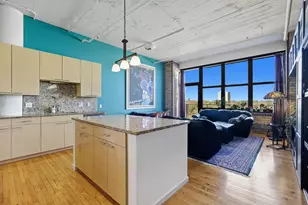 290 Market St, Minneapolis, MN 55405 - Photo 2